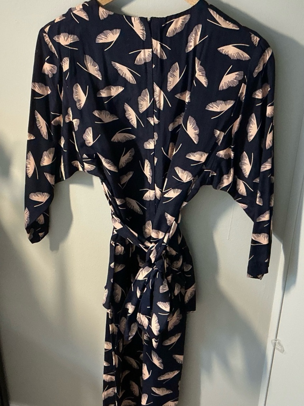 All That Jazz Navy Dress with Blush Feather Print Kentucky derby friendly 7/8 - Picture 11 of 13
